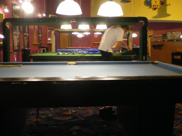 AMERICAN POOL TABLE IN BLUE